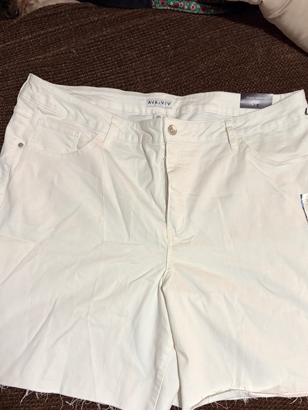 AVA & Viv  White Denim Cutoff Shorts sz 24